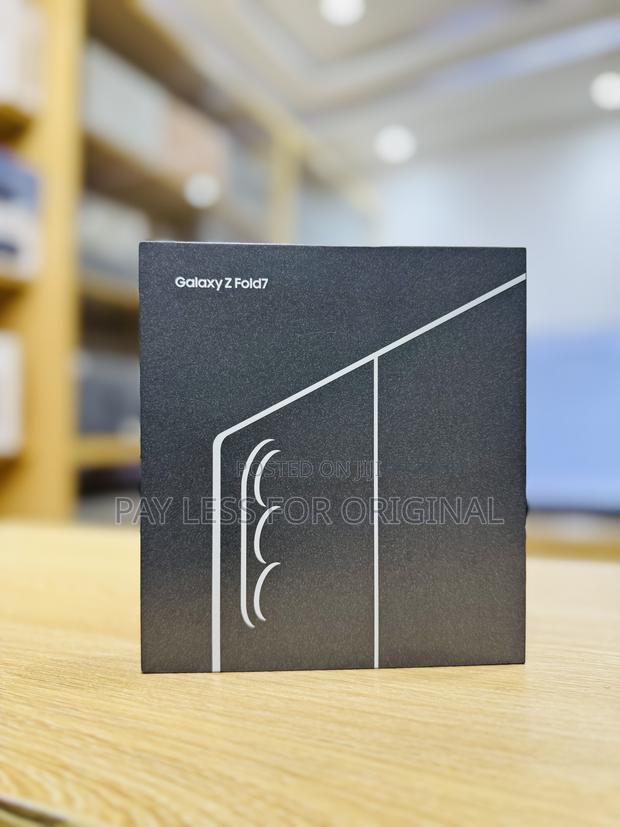 New Samsung Galaxy Fold 512 GB Black photo 2