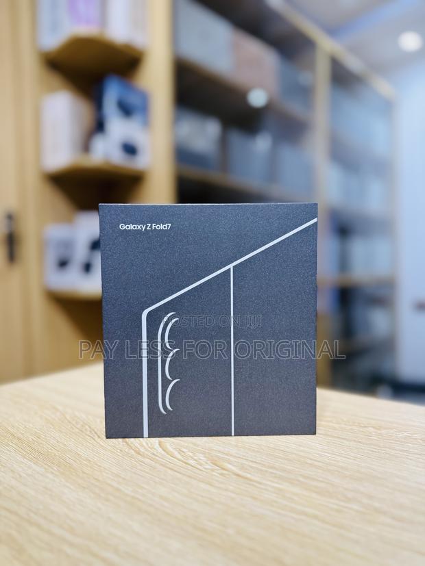 New Samsung Galaxy Fold 512 GB Black photo 7