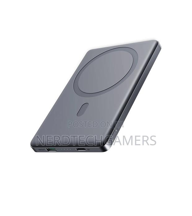 Joyroom Jr-Pbm08 20w Magnetic Wireless Power Bank 5000mah · Photo 4