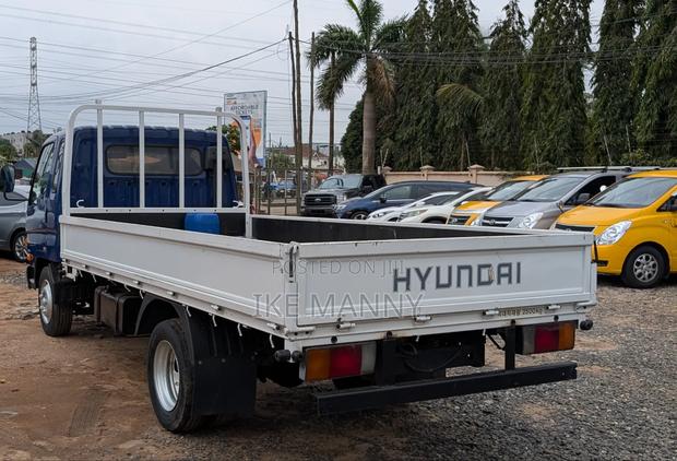 Hyundai Mighty 2.5 Ton photo 15
