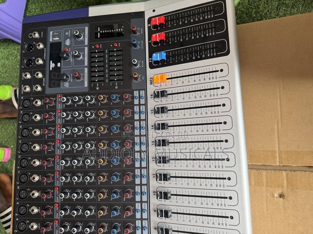 Yamaha 16-Channel Kv Mixer photo 4
