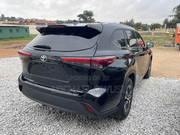 Toyota Highlander 2021 Black