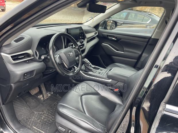 Toyota Highlander 2021 Black