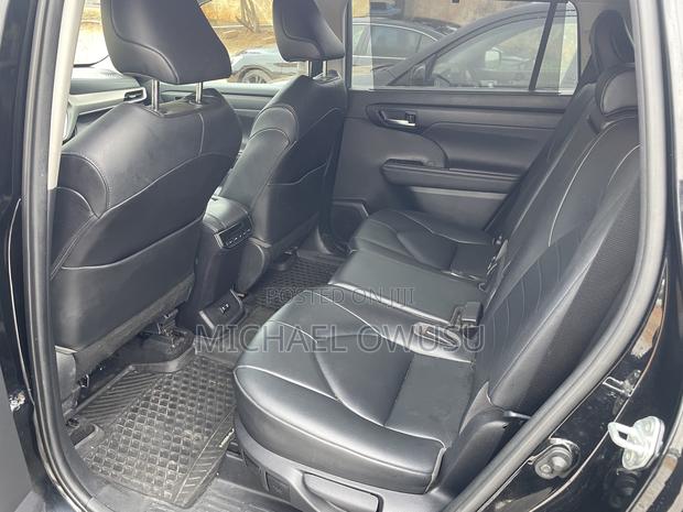 Toyota Highlander 2021 Black