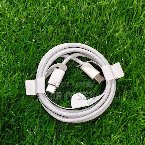 Apple Usb C to C Charge Cable · Photo 4