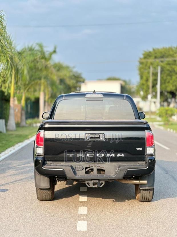 Toyota Tacoma Limited Double Cab 5' Bed V6 AT 2023 Black