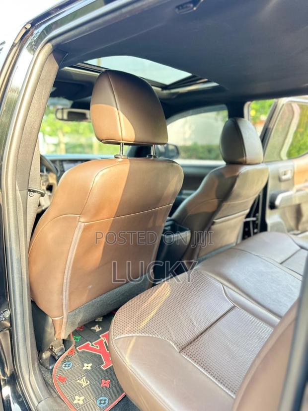 Toyota Tacoma Limited Double Cab 5' Bed V6 AT 2023 Black