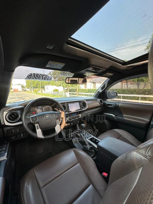 Toyota Tacoma Limited Double Cab 5' Bed V6 AT 2023 Black