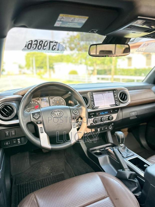 Toyota Tacoma Limited Double Cab 5' Bed V6 AT 2023 Black