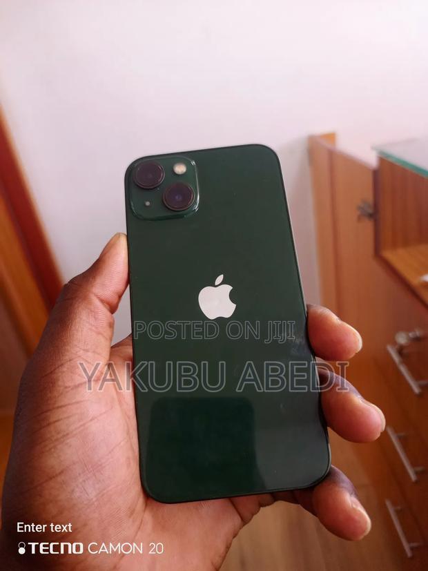 Apple iPhone 13 128 GB Green · Photo 2