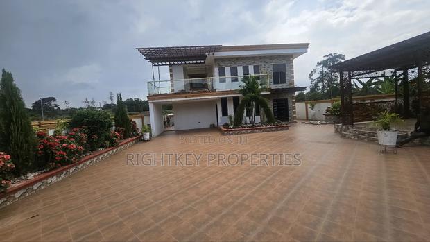 5bdrm Townhouse/Terrace in Hilltop Estate, Kumasi Metropolitan for sale · Photo 2
