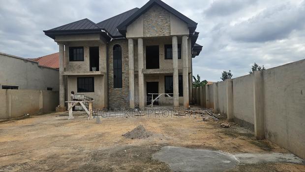 5bdrm House in Ahenema Kokoben, Kumasi Metropolitan for sale · Photo 2
