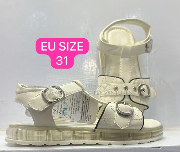 Kids Sandals photo 2