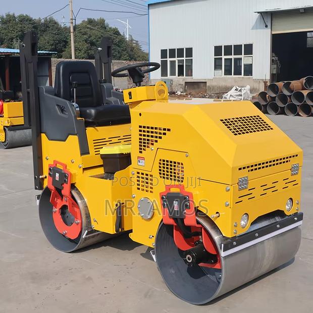 NRG 2000kg Ride-on Double Drum Roller Compactor photo 2