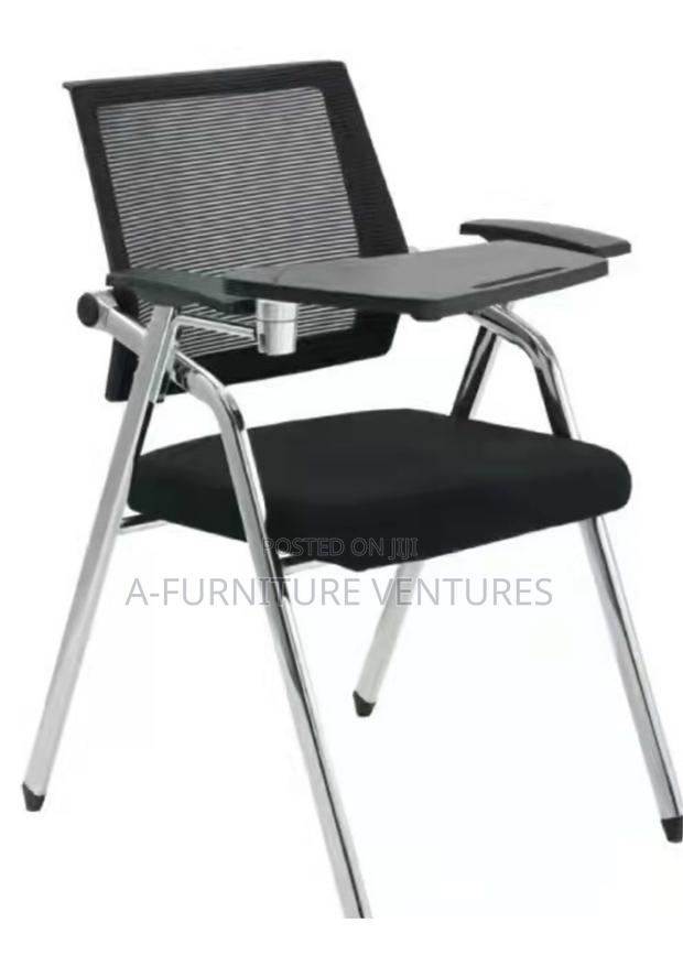 Student Folding Chair · Photo 2