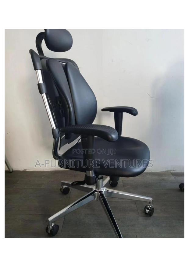 Orthopedic Kidney Chair · Photo 2