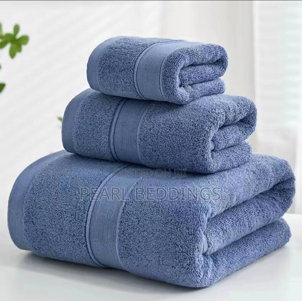 Quality 3pcs 1 Bath Towel and 2 Hand Towels Set Available in Colors