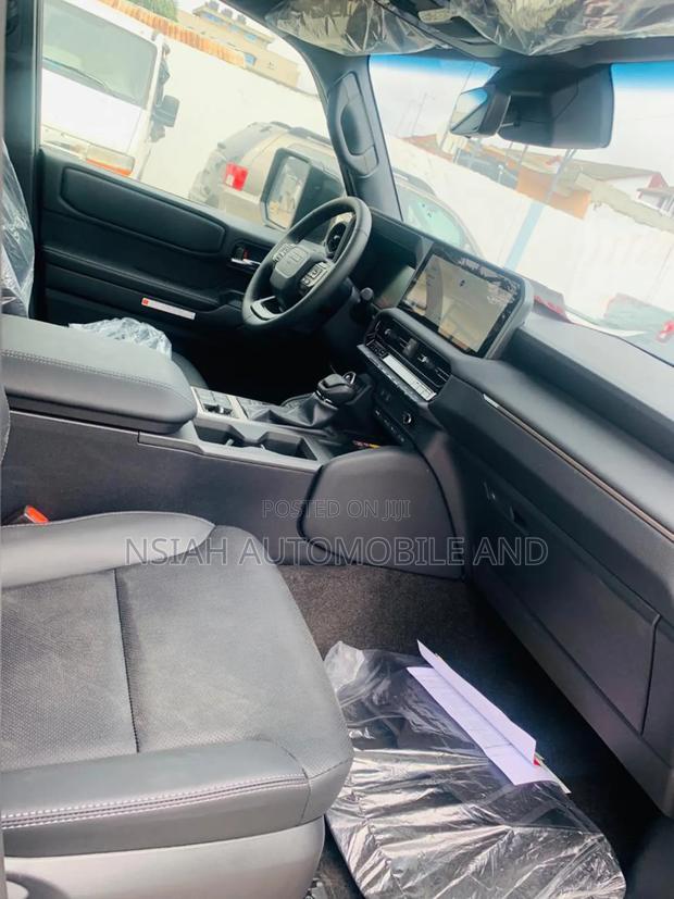 New Toyota Land Cruiser Prado 2.8 2025 Black