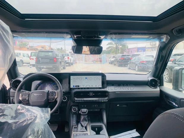 New Toyota Land Cruiser Prado 2.8 2025 Black