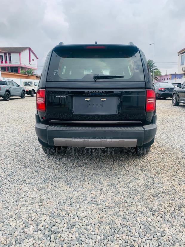 New Toyota Land Cruiser Prado 2.8 2025 Black