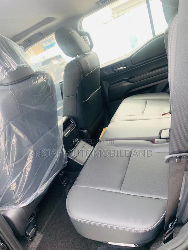 New Toyota Land Cruiser Prado 2.8 2025 Black