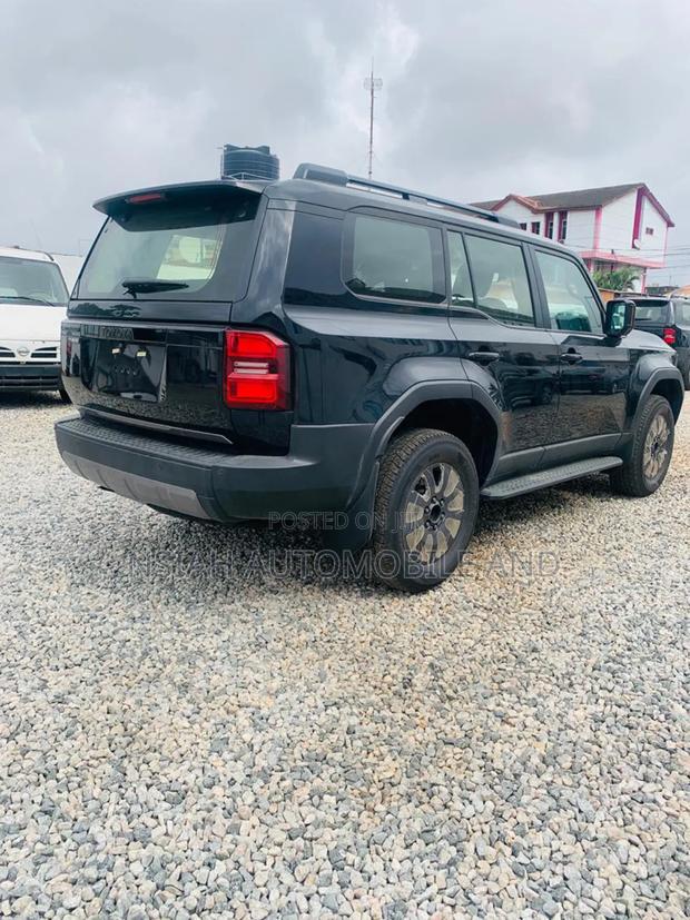 New Toyota Land Cruiser Prado 2.8 2025 Black