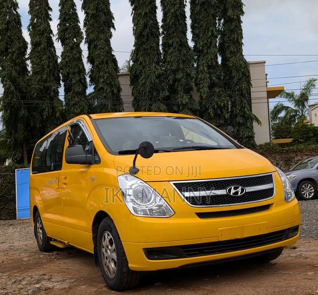 Hyundai Starex 2014 Yellow photo 9