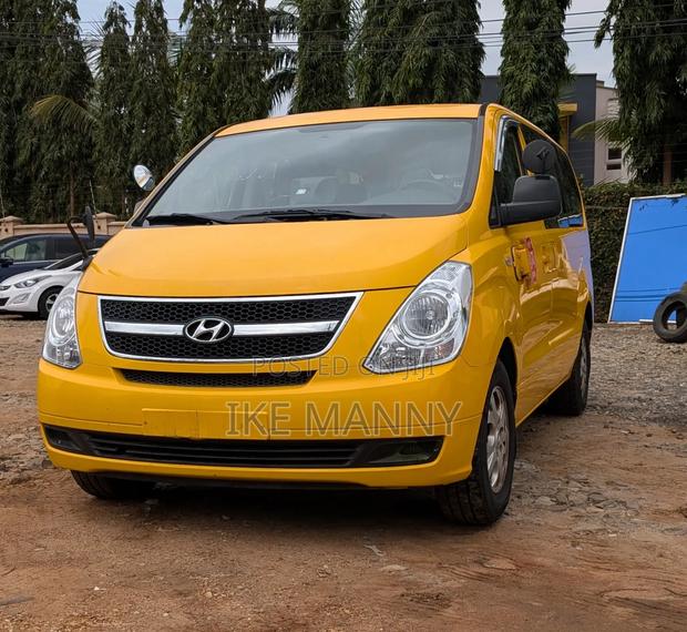Hyundai Starex 2014 Yellow photo 11