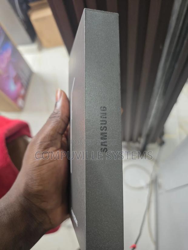 New Samsung Galaxy S25 FE 256 GB Blue · Photo 2