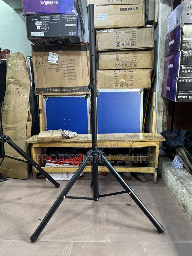 Speaker Stand · Photo 2
