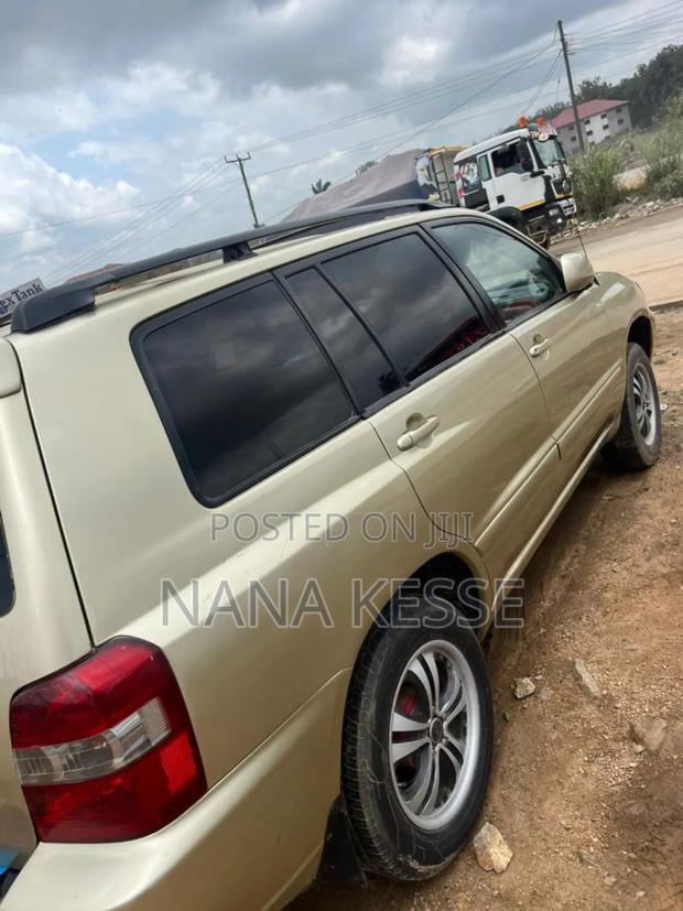 Toyota Highlander 4x4 2007 Gold