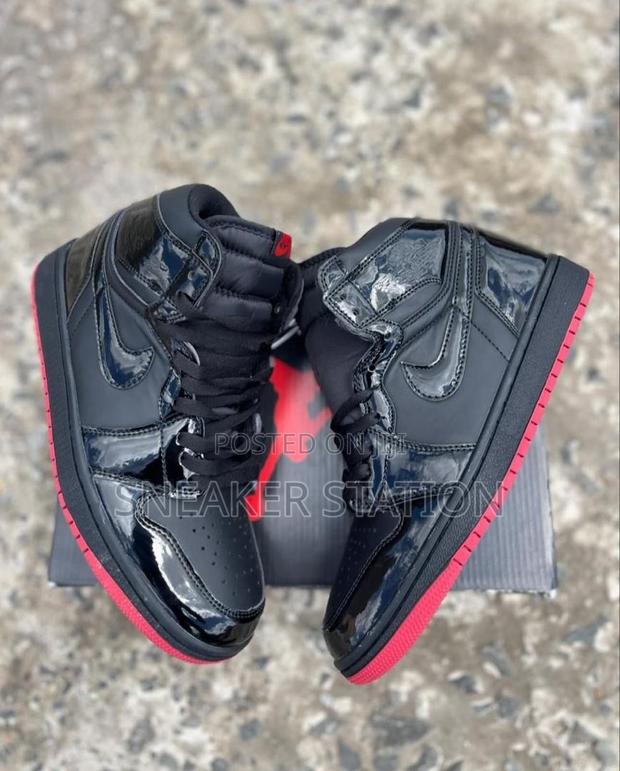 Air Jordan Retro 1 High Og Gina · Photo 4