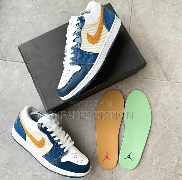 Nike Air Jordan 1 Low Sp Alternate Blue · Photo 4