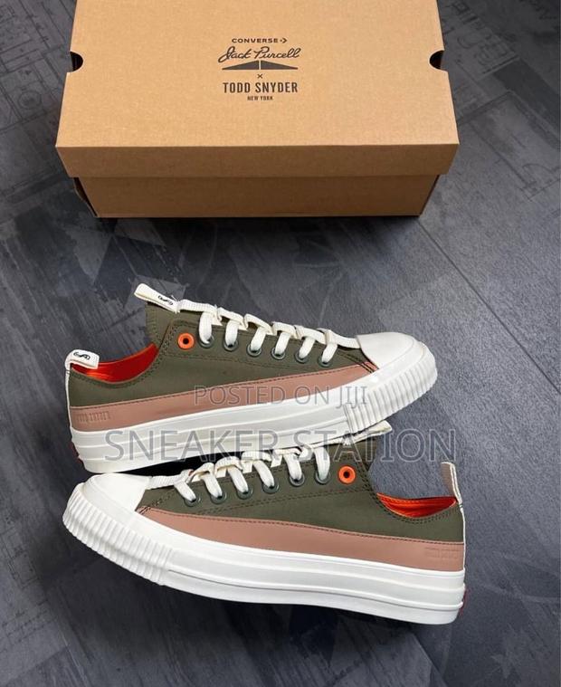 Original Converse Low Sneaker · Photo 3