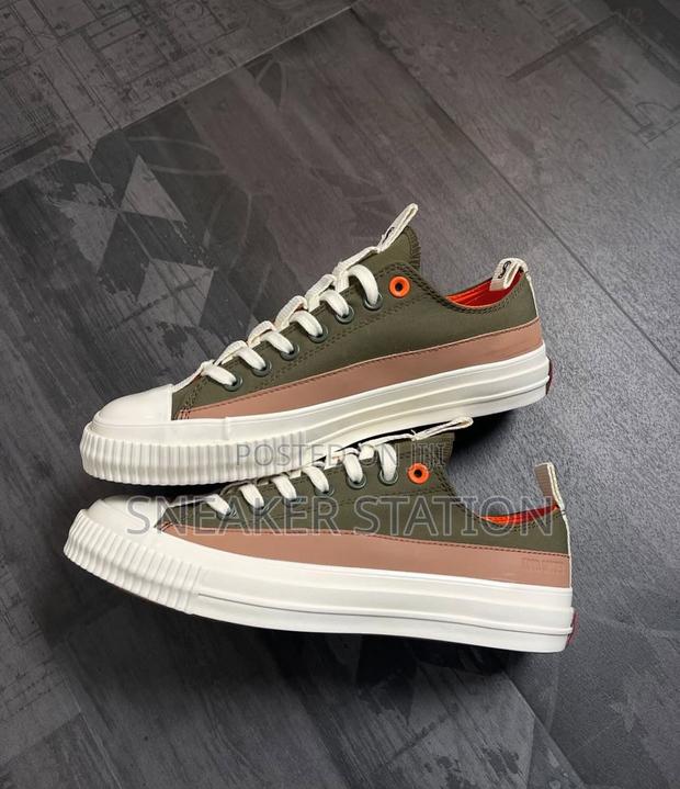 Original Converse Low Sneaker · Photo 4