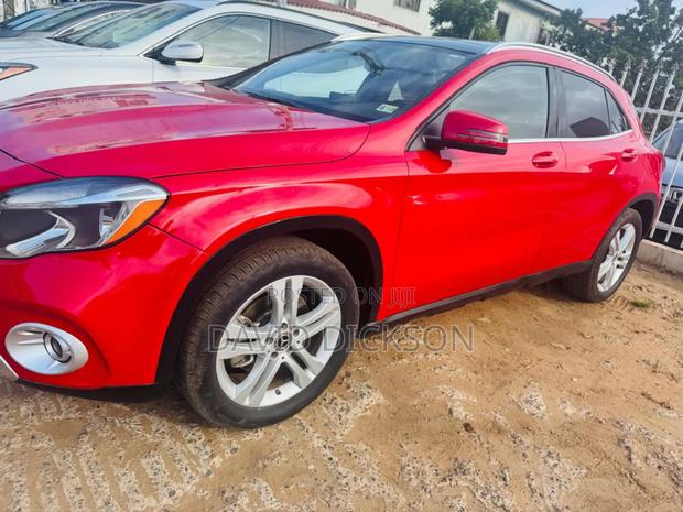 Mercedes-Benz GLA 250 2018 Red