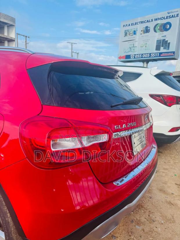 Mercedes-Benz GLA 250 2018 Red