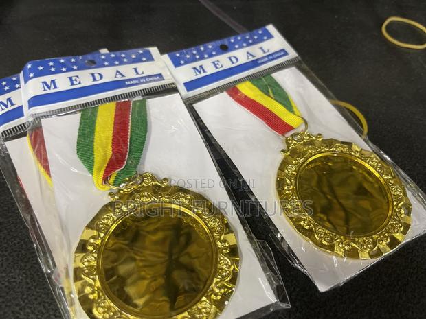 Award Medal · Photo 4