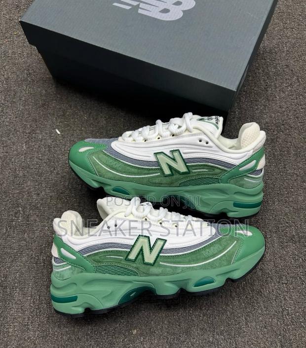 New Balance 1000 Mallard Green Sneaker · Photo 3