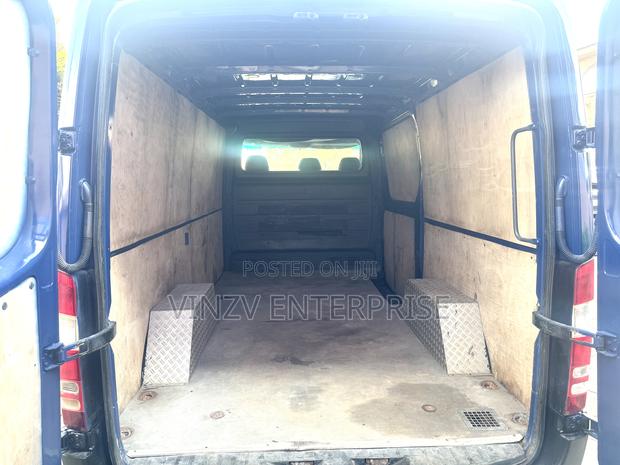 Mercedes-Benz Sprinter 2010 Blue photo 9