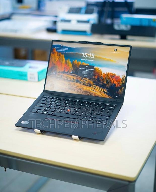 New Laptop Lenovo ThinkPad X1 Carbon 32GB Intel Core I7 SSD 512GB photo 2