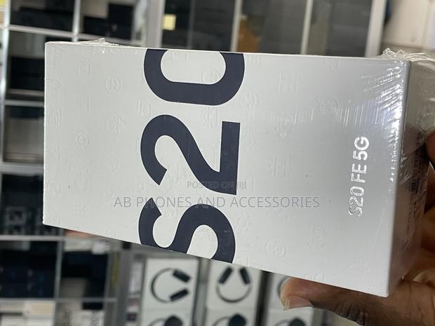 New Samsung Galaxy S20 FE 128 GB Black · Photo 3