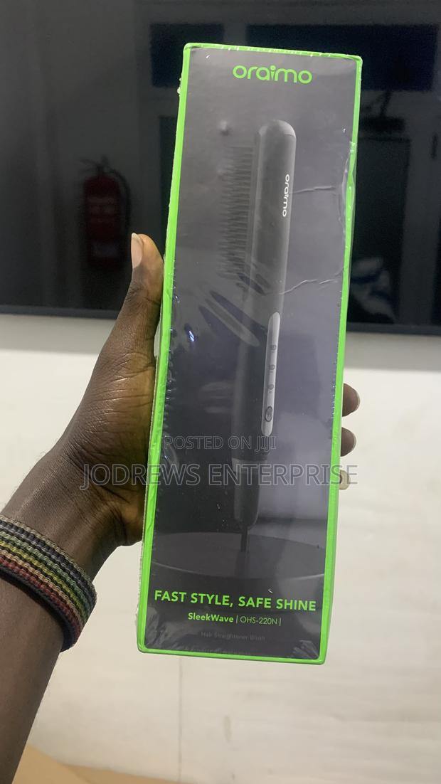 Oraimo Sleekwave Hair Straightener Brush