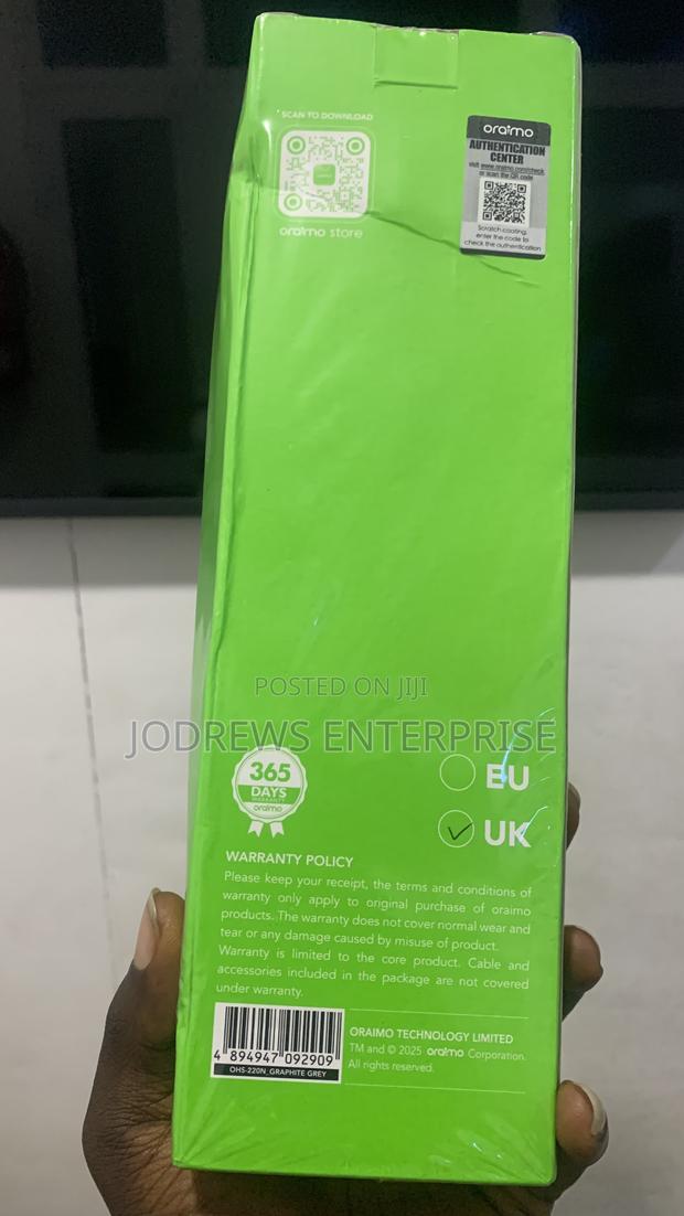 Oraimo Sleekwave Hair Straightener Brush photo 3