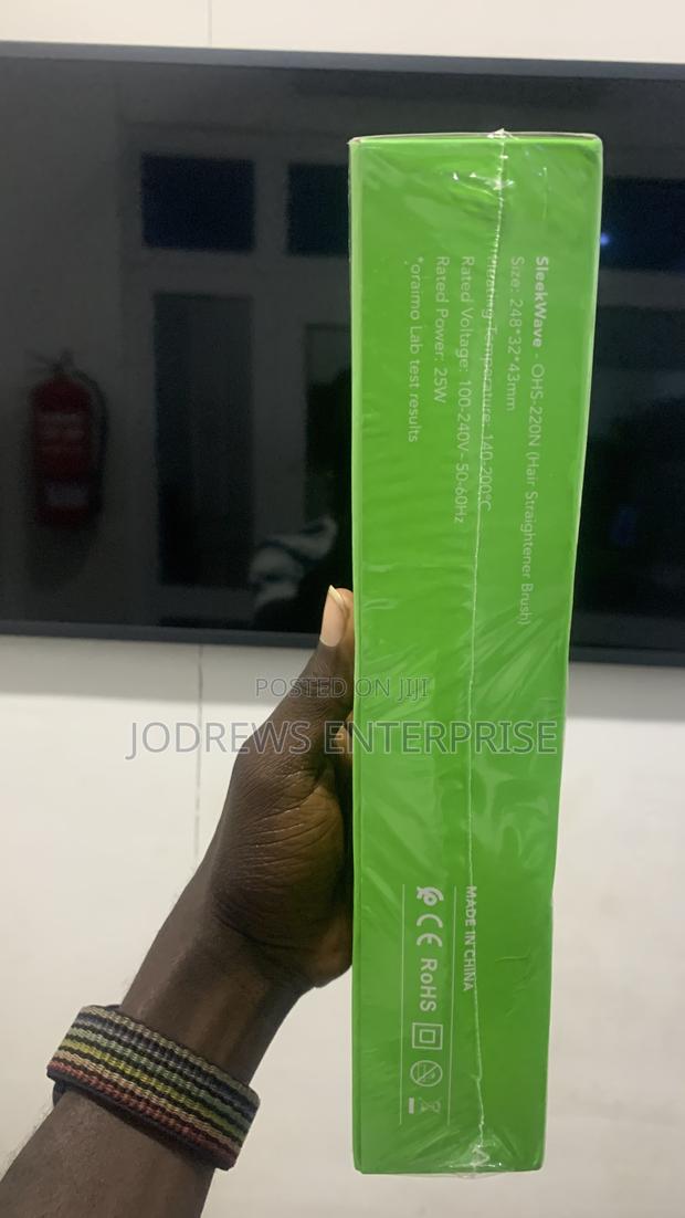 Oraimo Sleekwave Hair Straightener Brush photo 4