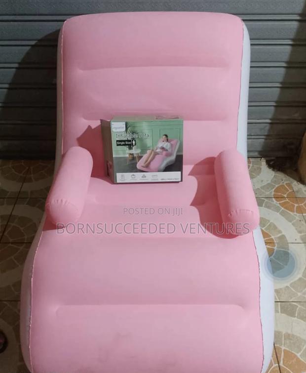 Inflatable and Portable Sofa Chair · Photo 4