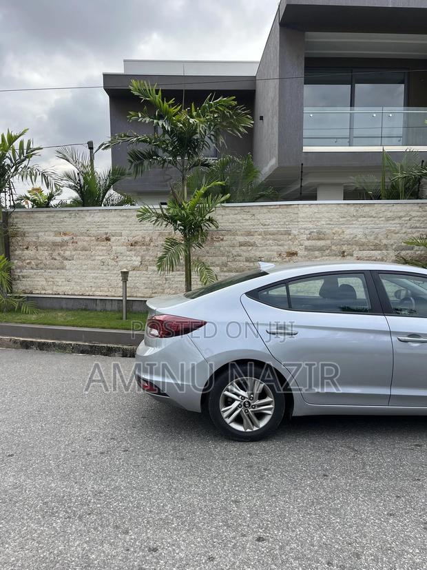 Hyundai Elantra 2020 Silver photo 6