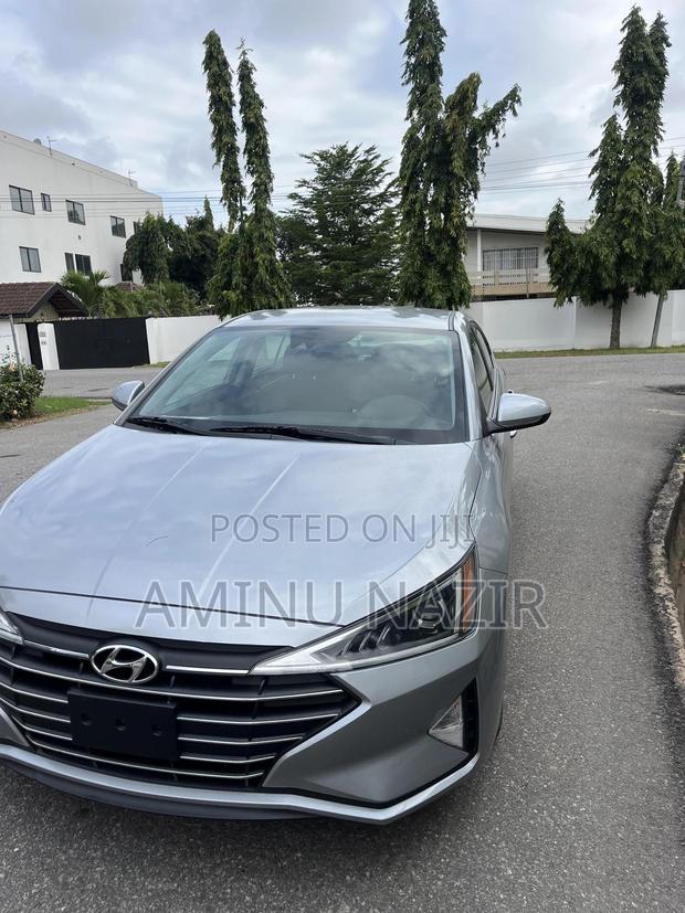 Hyundai Elantra 2020 Silver photo 3