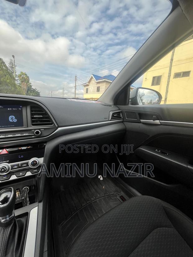Hyundai Elantra 2020 Silver photo 11