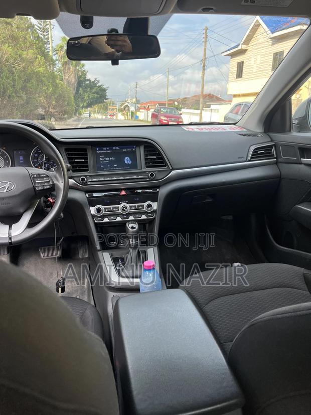 Hyundai Elantra 2020 Silver photo 13